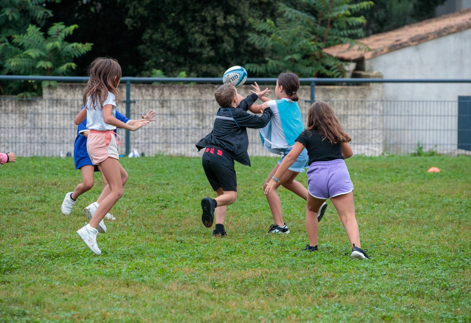 Enfant au rugby