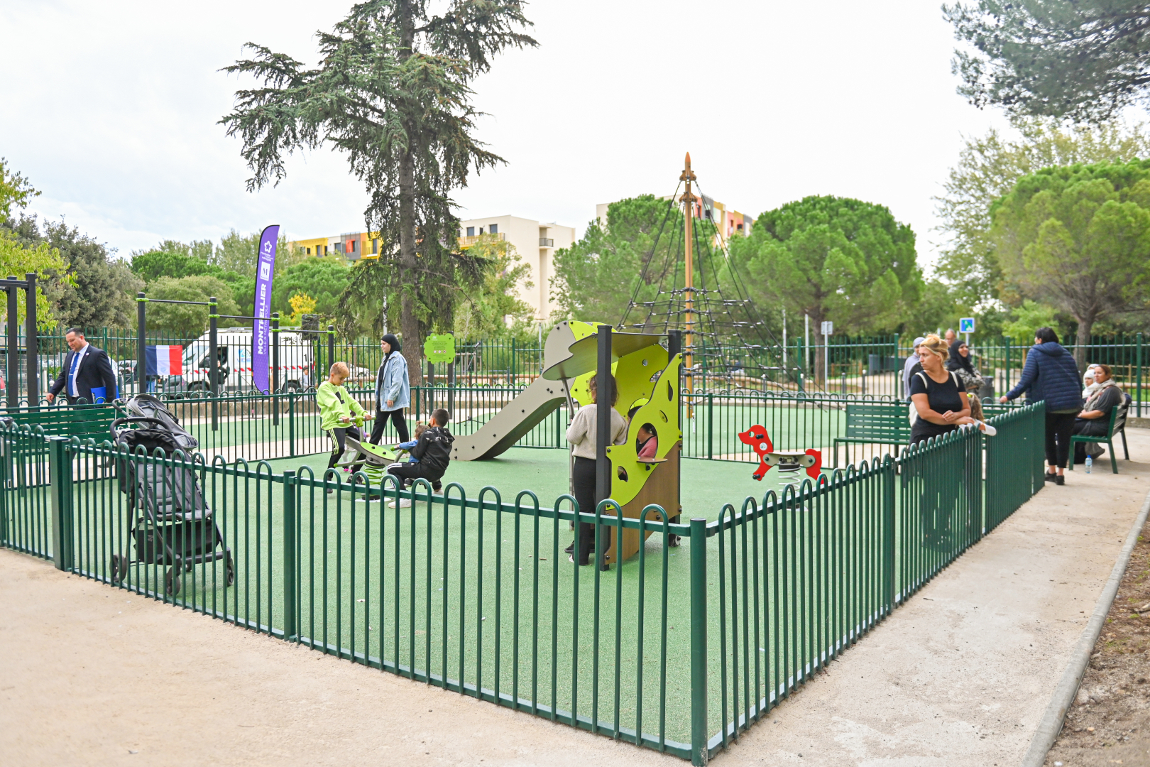 L'aire de jeux de la résidence Jupiter à Montpellier. 