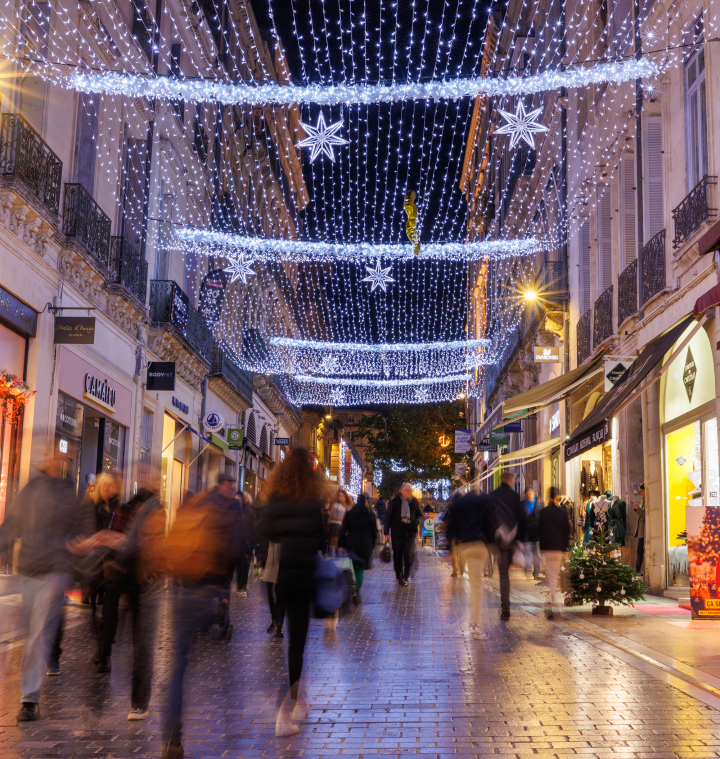 rue illuminée de Noël
