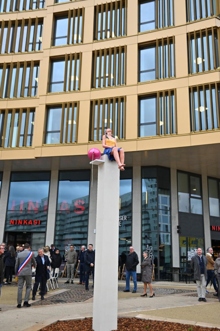 Vue générale de la sculpture