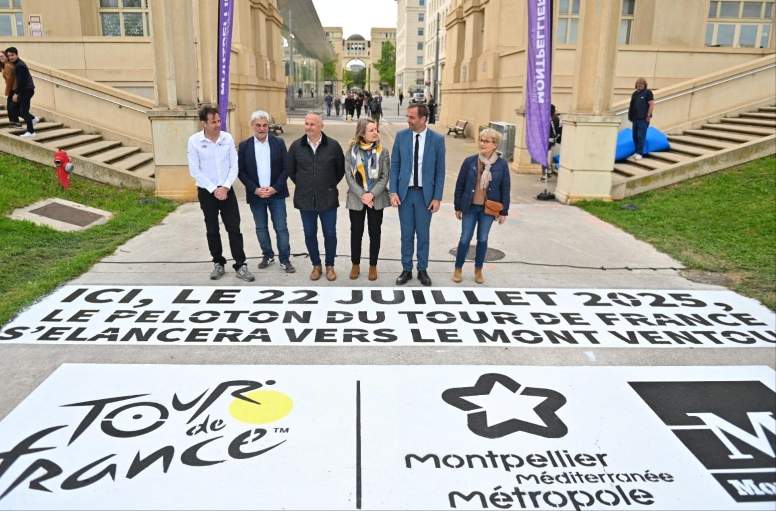 J-100 esplanade de l'Europe