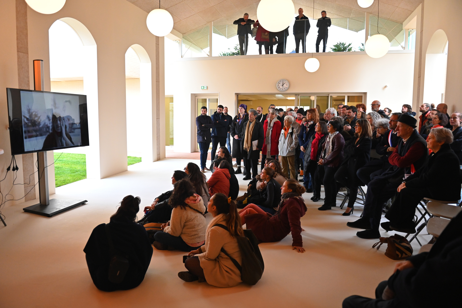 Public dans la chapelle