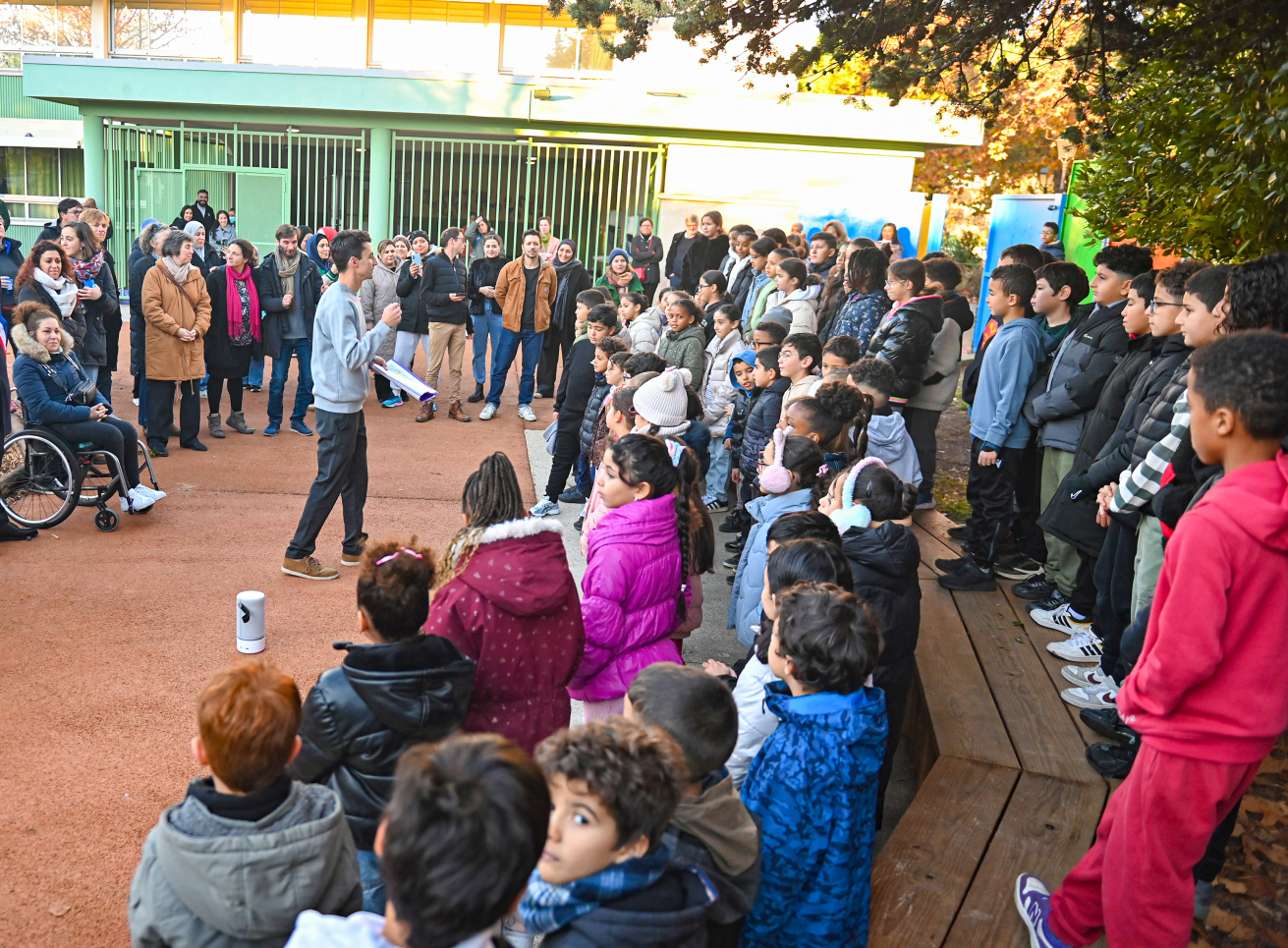 chorale de l'école Léo Malet, enseignant, parents d'élèves, bâtiment