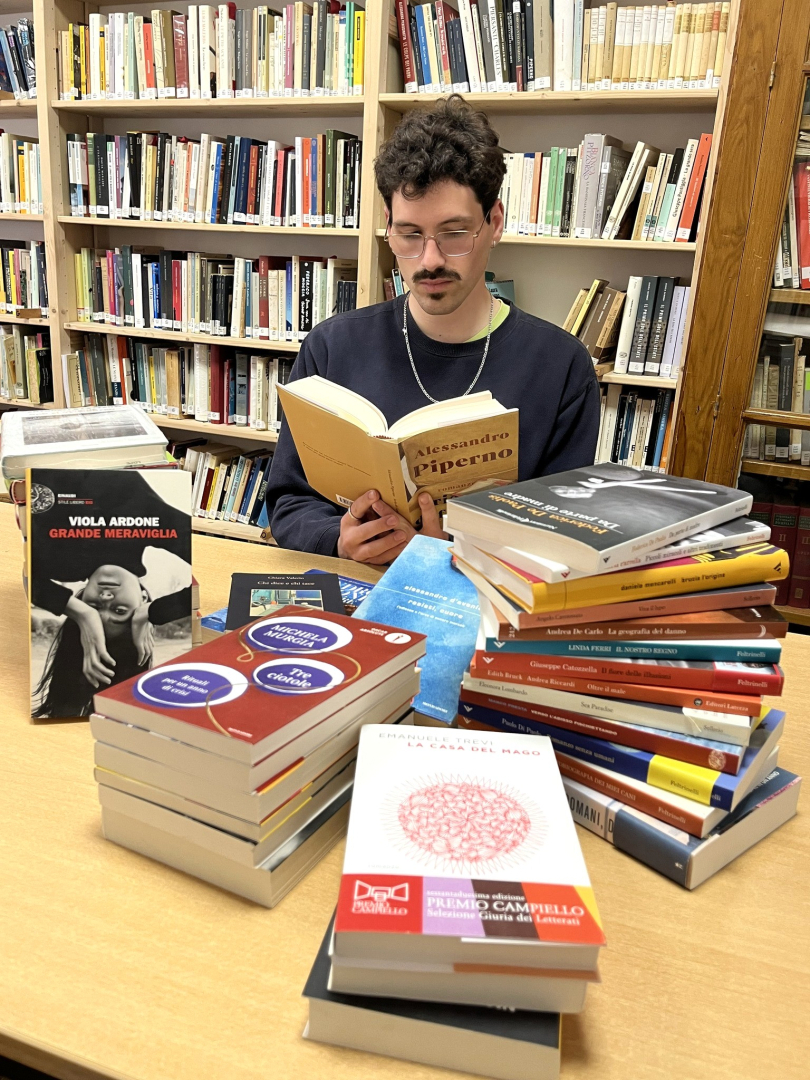 Une bibliothèque riche de 5 000 titres