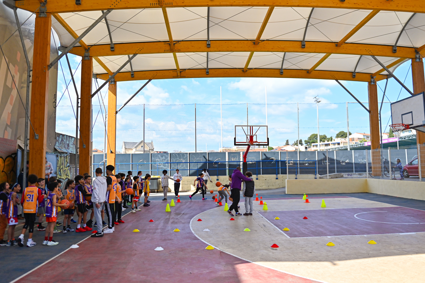 Playground couvert de la Croix d'Argent, à côté du gymnase Roger Couderc