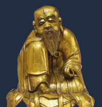 une statue chinoise
