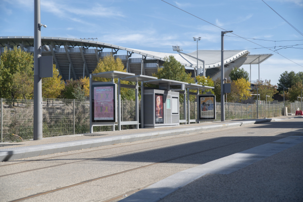 La Ligne 5 dessert des équipements sportifs comme le stade de rugby (Septeo Stadium), le FDI Stadium du Montpellier Handball...