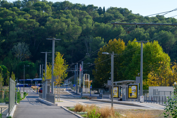Au nord, la ligne 5 dessert Agropolis 