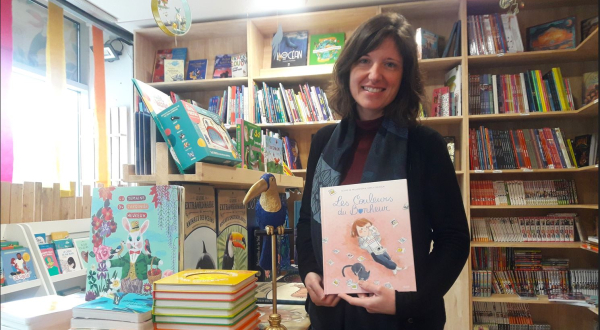 Photo de Claire, propriétaire de la librairie Le Toucan Rêveur